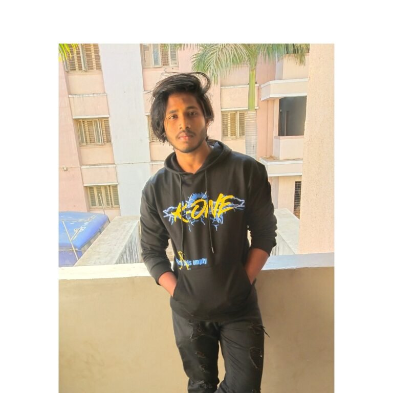 Abhishek Bhagat hails from Vapi, Gujarat. He is pursuing BCA from Parul University, which is one of the top universities in Gujarat.