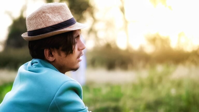 Kanha Mishra is the Rising Star of Bollywood – an actor who has made the tough journey from village to Mumbai.