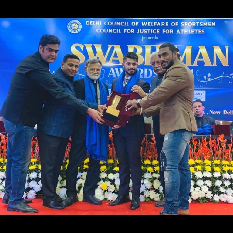 Entrepreneur and Fitness Expert Akshat Gupta Wins Best Fitness Coach of India Award