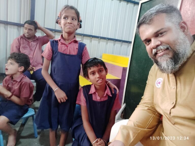 Rajeshwaran Jayachandran: A Social Worker with a Vision for a Better Future.