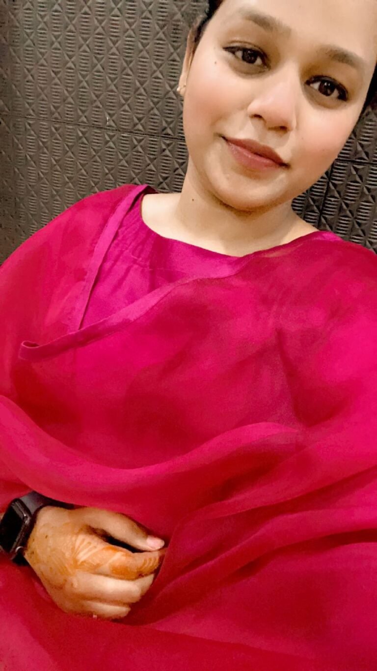 Sneha Jain: A Trailblazing Author, Inspirational Leader, and Youth Icon.