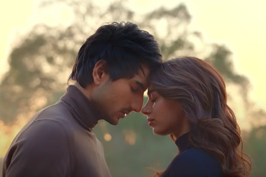 Ibrahim Ali Khan and Khushi Kapoor Star in Heartfelt Song "Galat Fehmi" from Nadaaniyan—An Emotional Rollercoaster for Fans