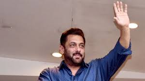 Salman Khan Receives Fresh Death Threat: Mumbai Police Launch Investigation After Bomb Threat on Actor’s Car